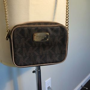 Michael Kors Crossbody with chain